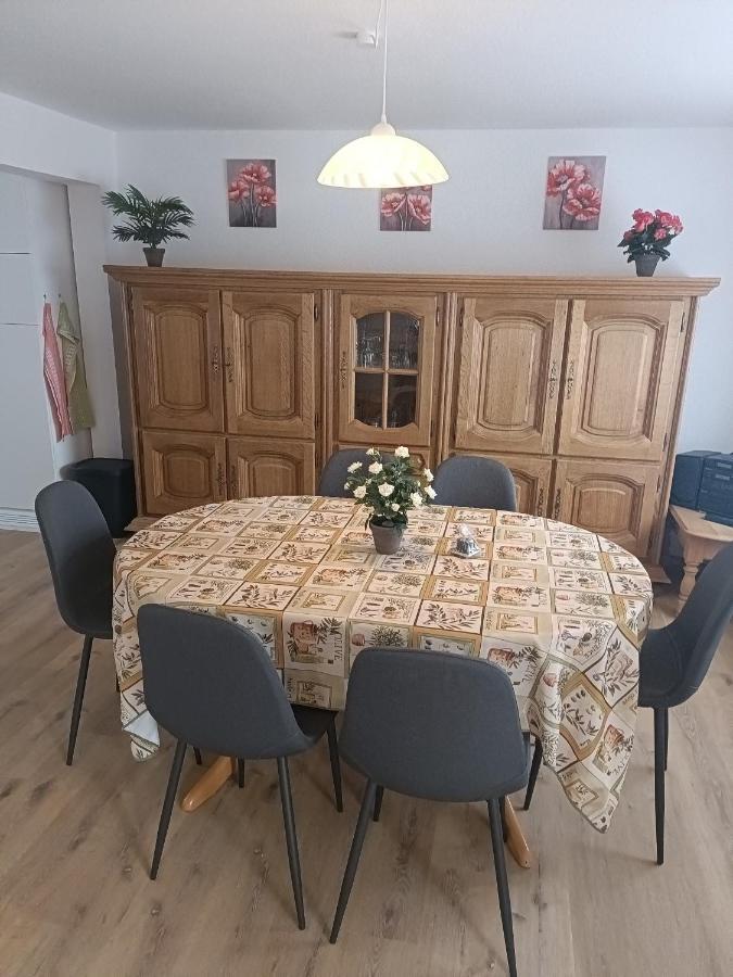 Haus Langert - Einfamilienhaus Mit Terrasse Und Garten Zur Alleinigen Nutzung Baesweiler ภายนอก รูปภาพ